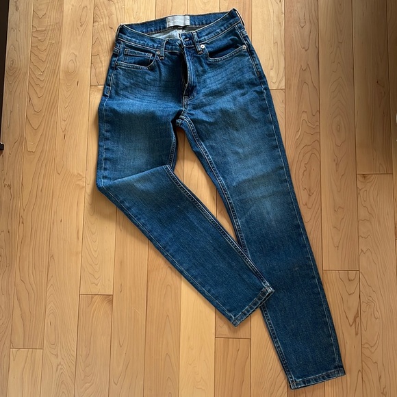 Everlane. Skinny fit. Size 25 - Picture 1 of 1